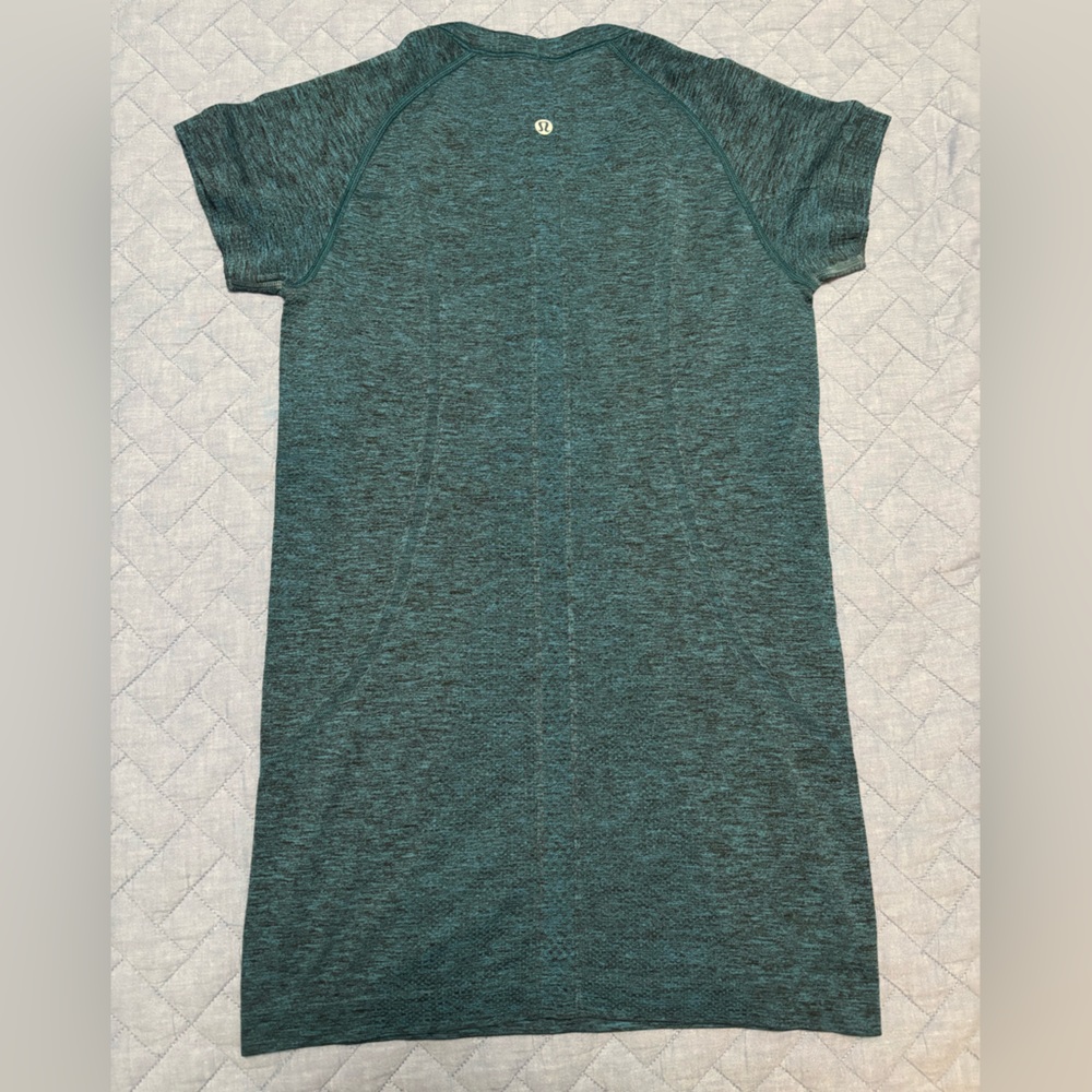 Lululemon shirt - Picture 4 of 5